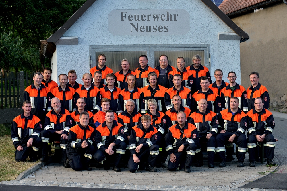 Mannschaftsbild - Freiwillige Feuerwehr ANSBACH-NEUSES e.V.
